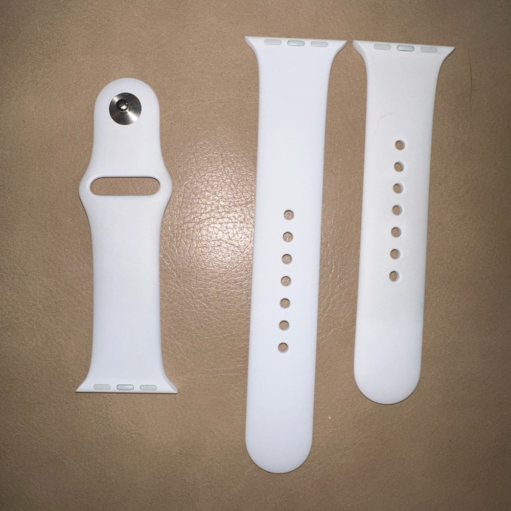 38mm Apple Watch bands - white - small/medium and medium/large. - Picture 3 of 3